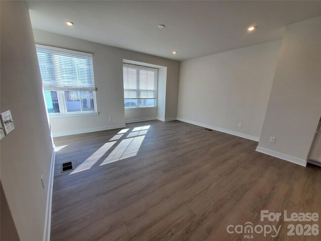 Foto del edificio - 5032 Grain Orchard Rd