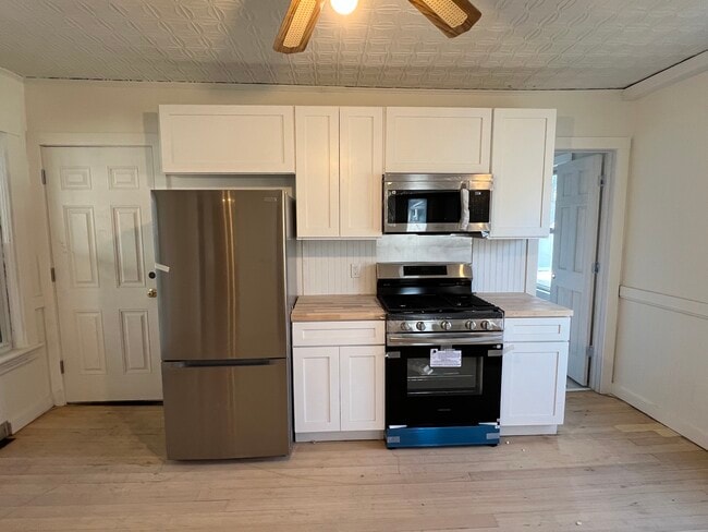 Building Photo - 104 Harrison St