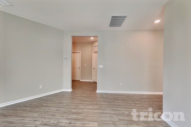 Building Photo - 523 Falcon Ridge Rd