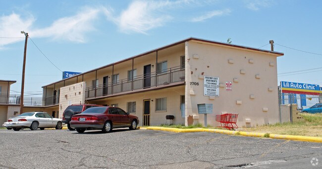 Building Photo - Freeway East Apartments