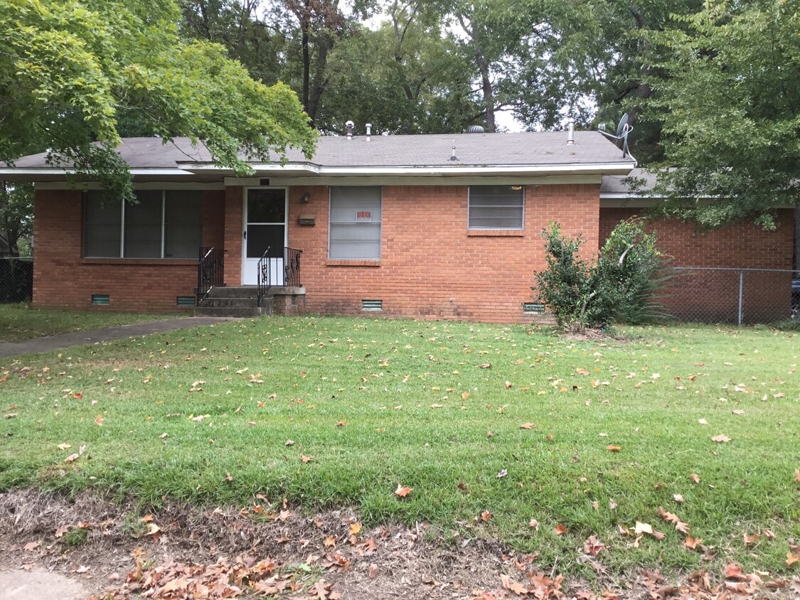 Primary Photo - 229 N 14th St