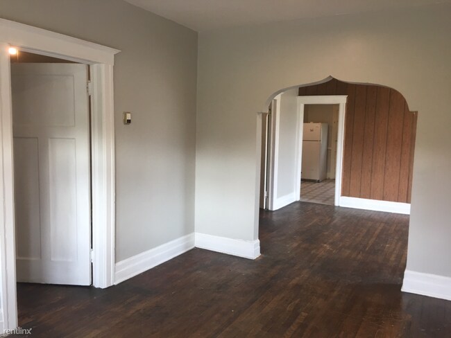 Building Photo - 2 br, 1 bath Duplex - 1312 Chalmers St