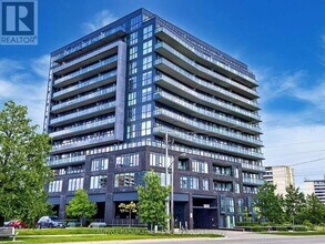 Building Photo - 3237 Bayview Ave