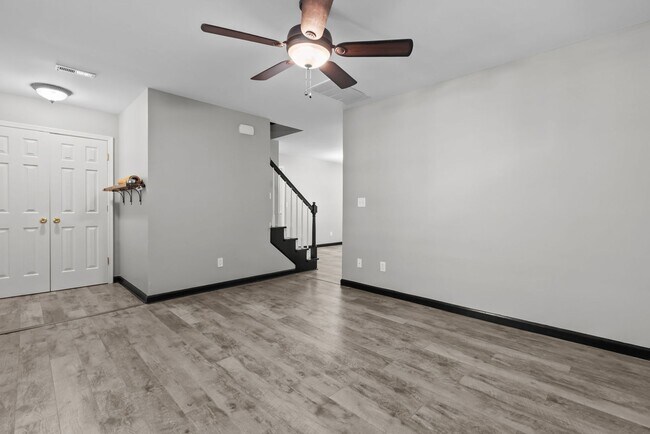 Foto del edificio - Western Branch 4 bed Ready Now!!