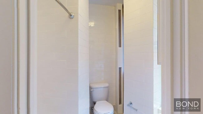 Building Photo - 151 Mott St