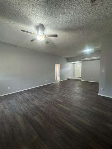 Building Photo - 6909 Club Creek Dr