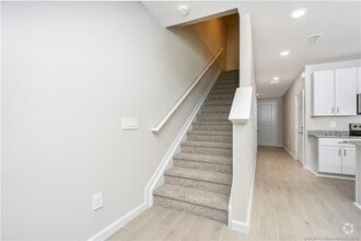 Building Photo - 399 Salisbury Cir