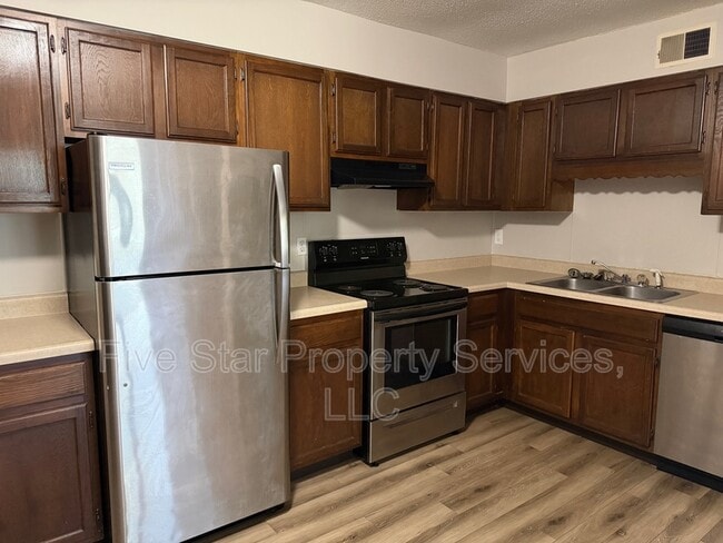 Foto del edificio - 1224 W Monroe St