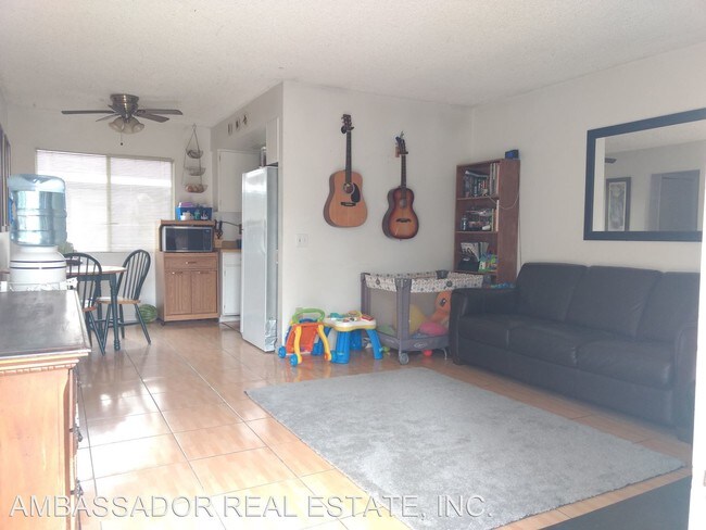 Building Photo - 1 br, 1 bath House - 329 East Orange Street