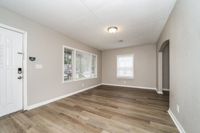 Building Photo - 4859 Riverdale Rd