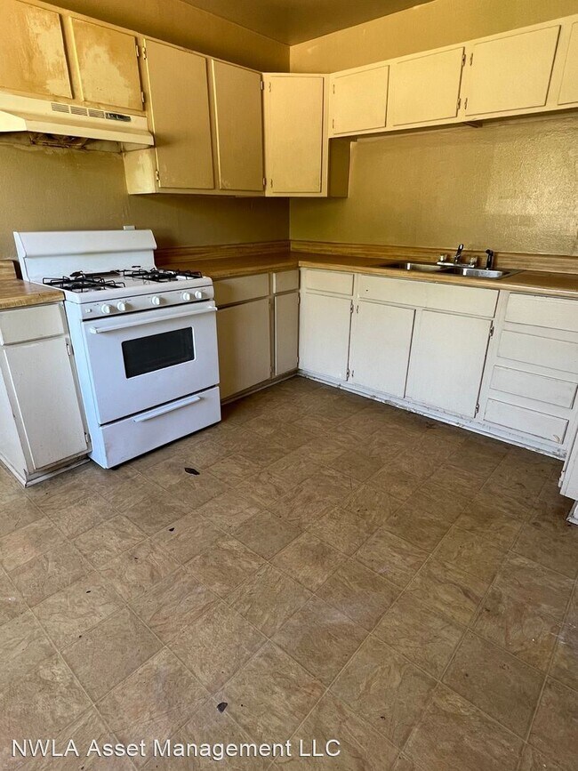Building Photo - 3 br, 1 bath House - 1011 Norris St