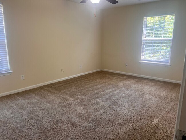 Building Photo - 153-G Millstone Rd