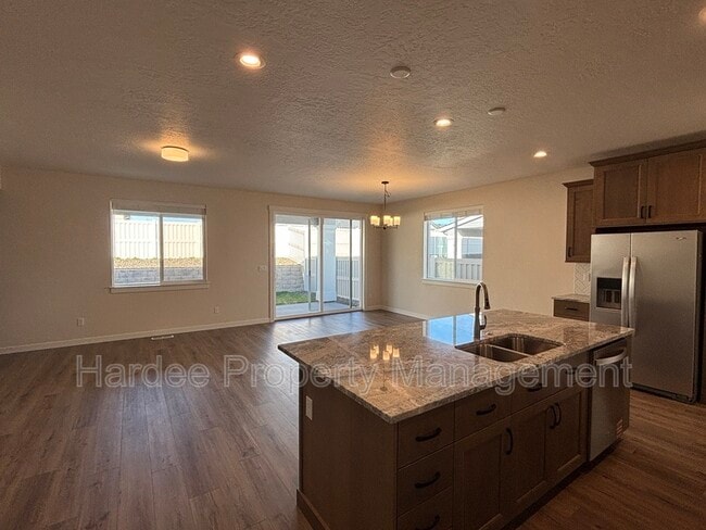 Foto del edificio - 1878 W Blue Lightning St