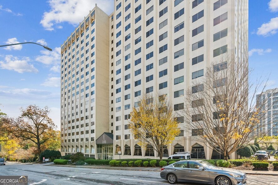 Photo - 2479 PEACHTREE Rd NE Unit 612