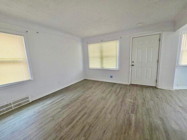 Foto del edificio - 9589 Mansfield St