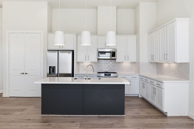 Building Photo - 2948 Alice St