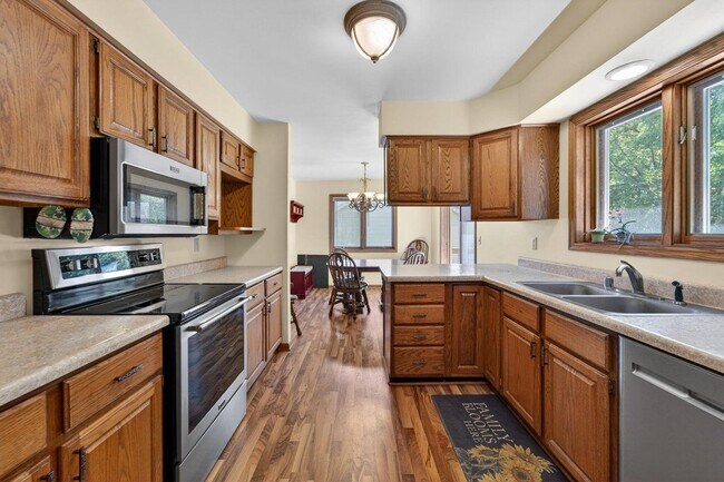 Foto del edificio - 11503 W Layton Ave