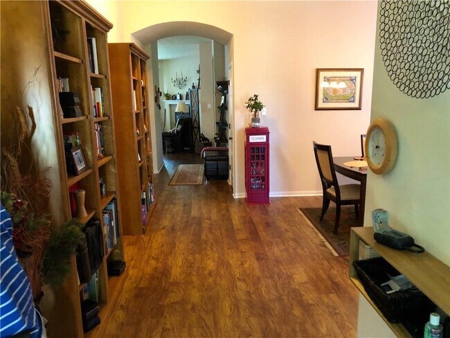 Foto del edificio - 9821 Savannah Ridge Dr