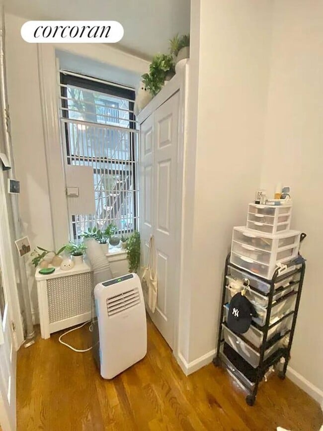 Foto del edificio - 413 E 70th St
