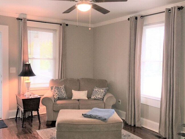 Foto del edificio - Adorable South Hill Charmer