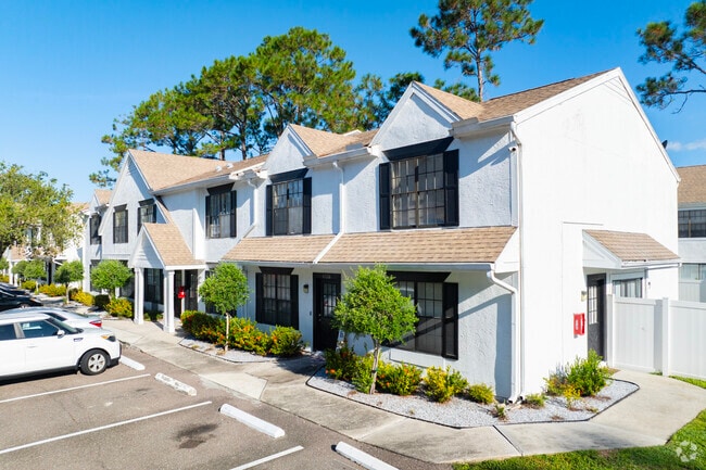 4113 Tartan Pl Tampa, FL - Saint Andrews Square Townhomes