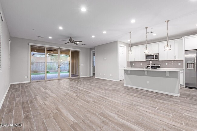 Building Photo - 13227 W Crimson Ter