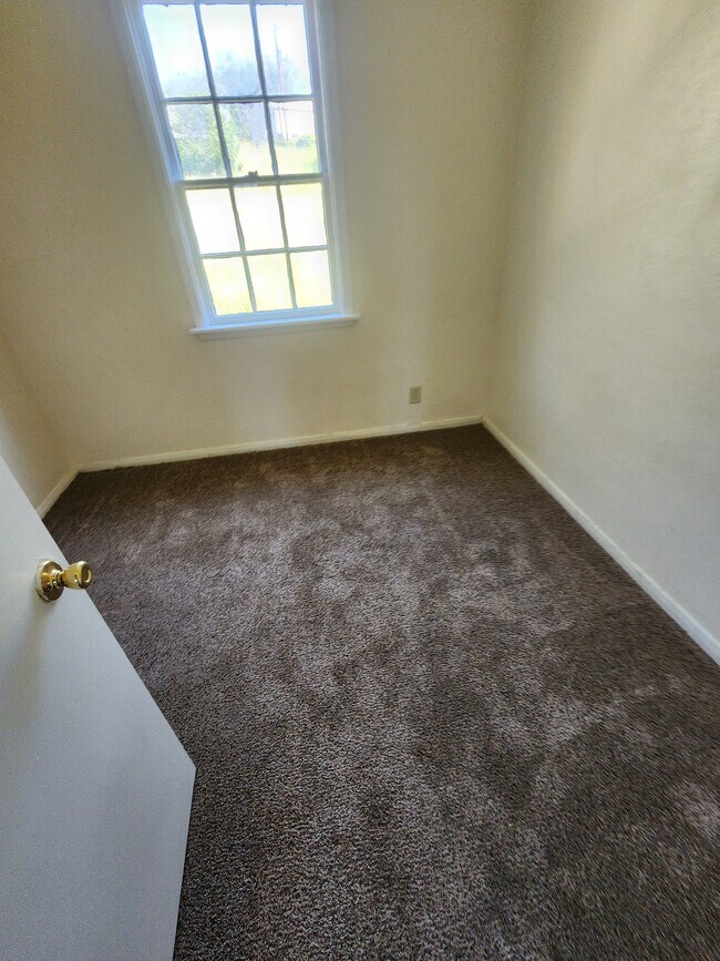 Foto del edificio - 1417 NW Carden Ave