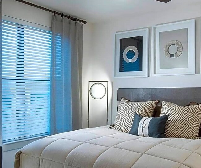 Photo - 411 W 7th St Apartment