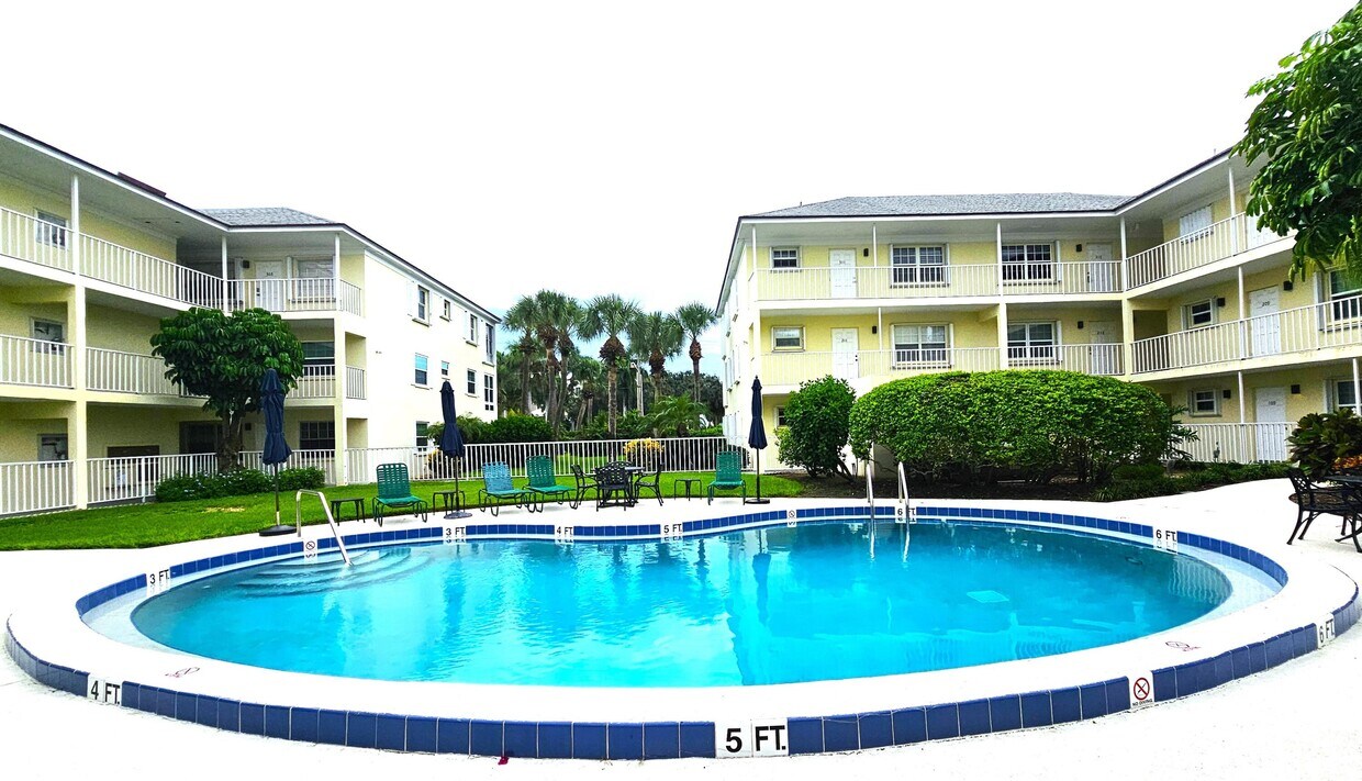 Primary Photo - 1441 Ocean Dr