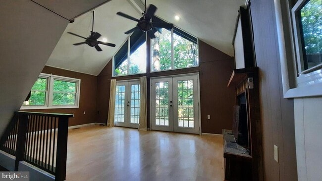 Building Photo - 461 Chipmunk Trail Ln