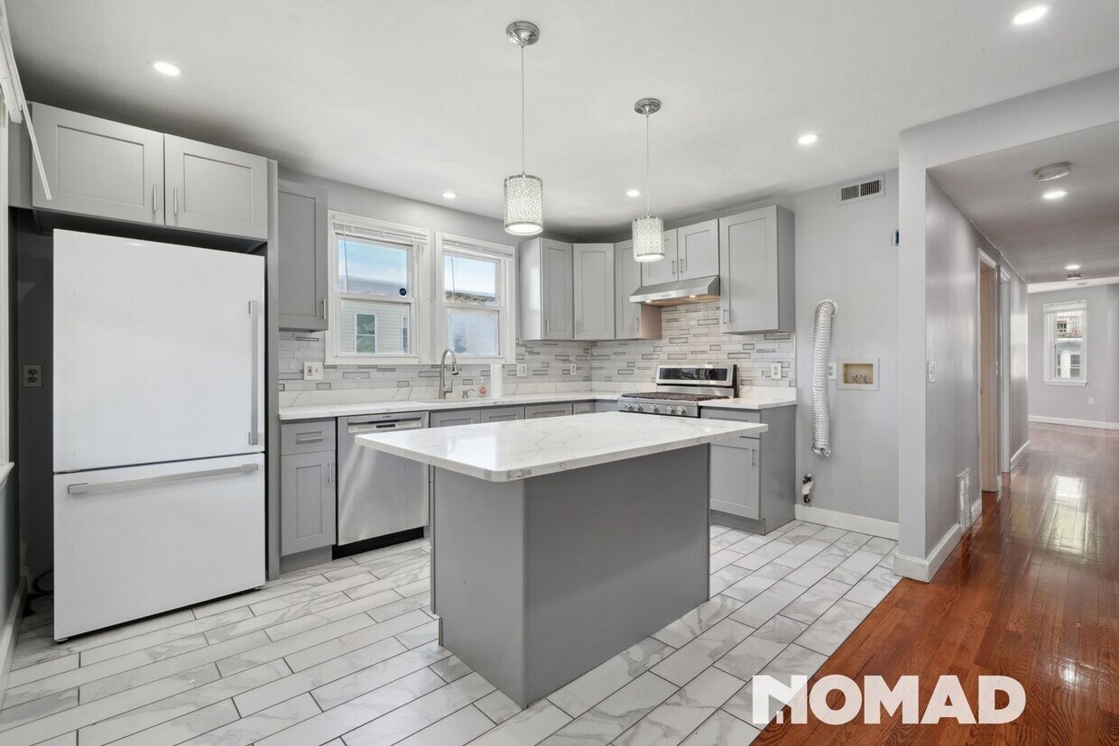 Primary Photo - Charming 4BR Duplex in Dorchester