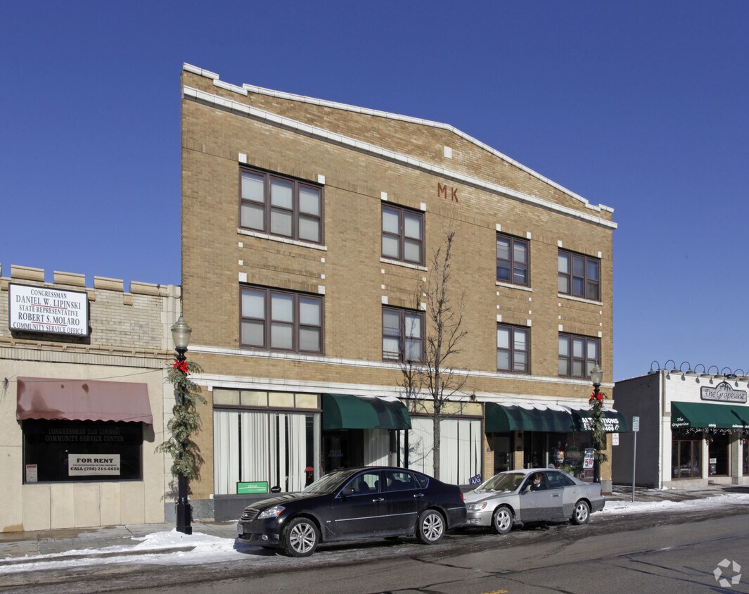 Building Photo - 13-17 W Hillgrove Ave