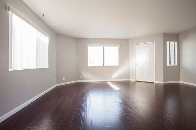 Foto del edificio - 2340 N Ontario St