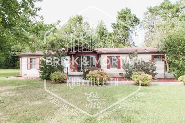 Building Photo - 2221 Lovell Rd