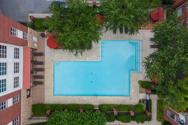 Pool - Arbor Gates at Buckhead