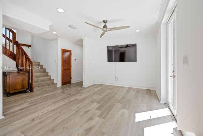 Building Photo - 5740 SW 59th Pl
