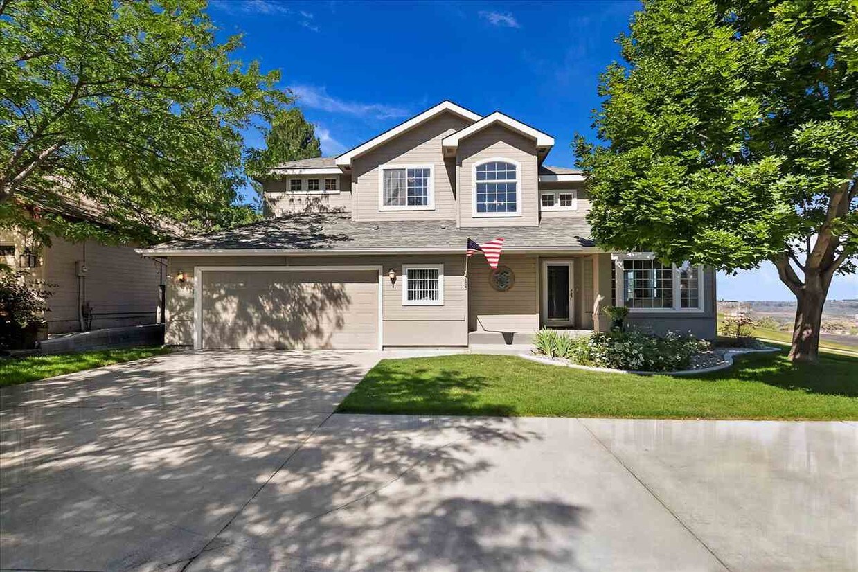 Primary Photo - 785 Canyon Park Ave