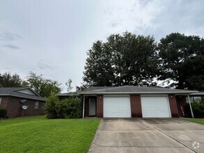 Building Photo - 1300 University Dr