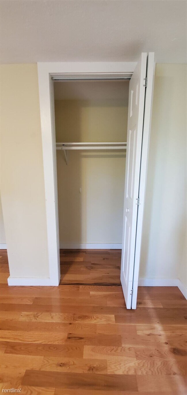 Building Photo - 4 br, 2 bath  - 179 Blake St 1R