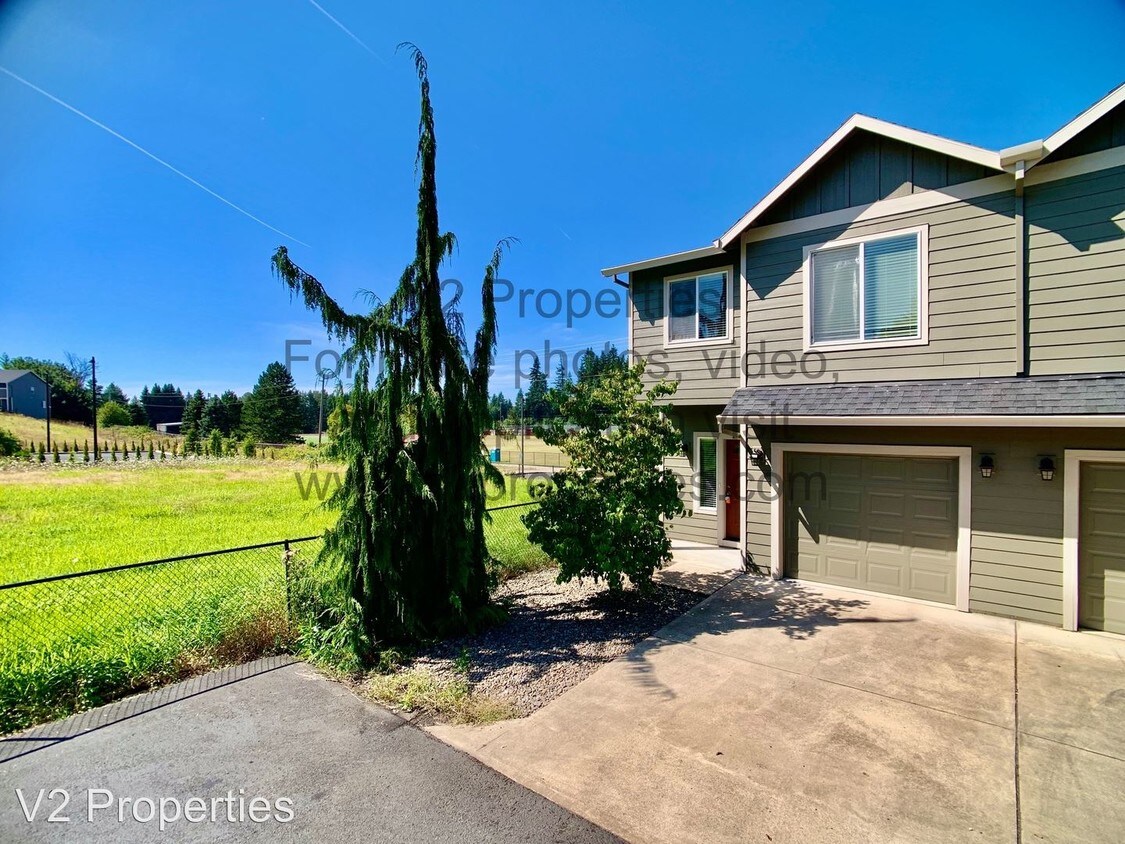 16915 SE Bluff Rd, Sandy, OR 97055 Apartment for Rent in Sandy, OR