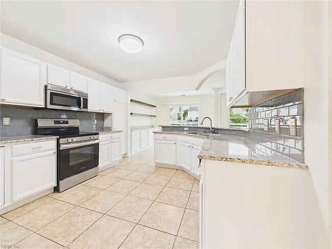 Foto del edificio - 2536 7 Kings Rd