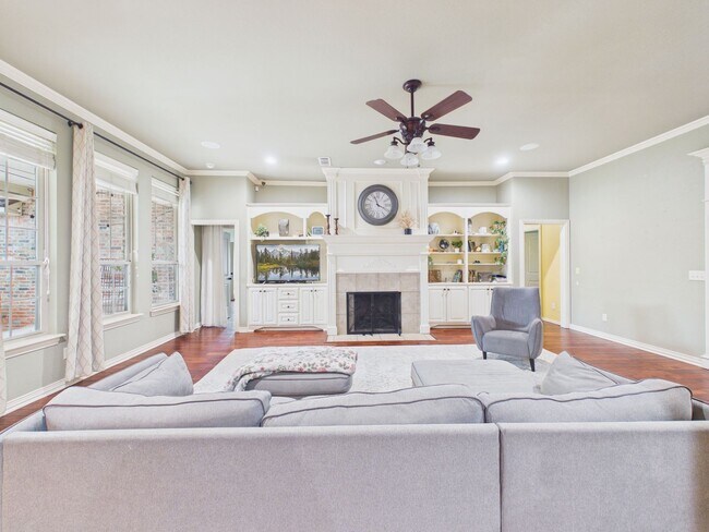 Foto del edificio - 3100 River Birch Pl