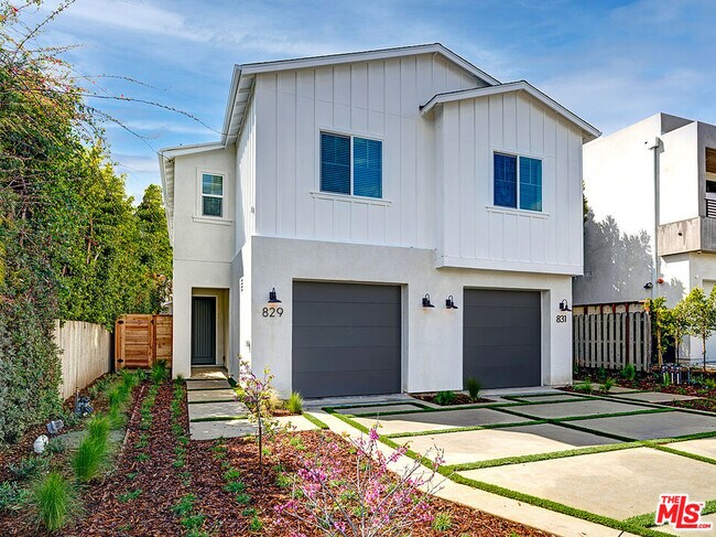 Building Photo - 831 N Orange Grove Ave