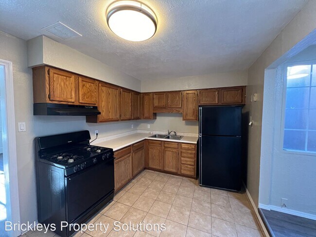 4 br, 2 bath House - 2417 Britt Street NE photo'