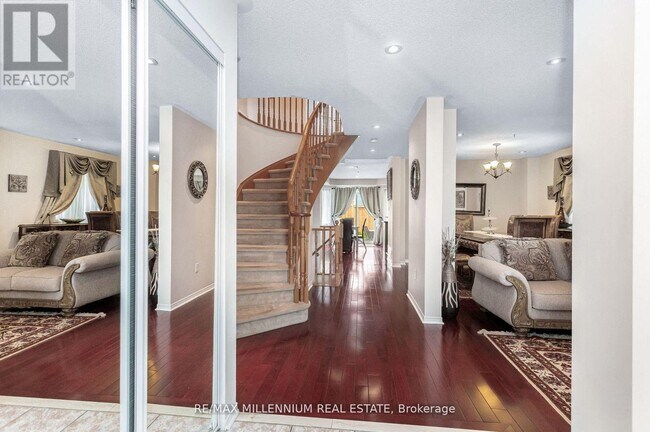 Photo du bâtiment - 5525 Heatherleigh Ave