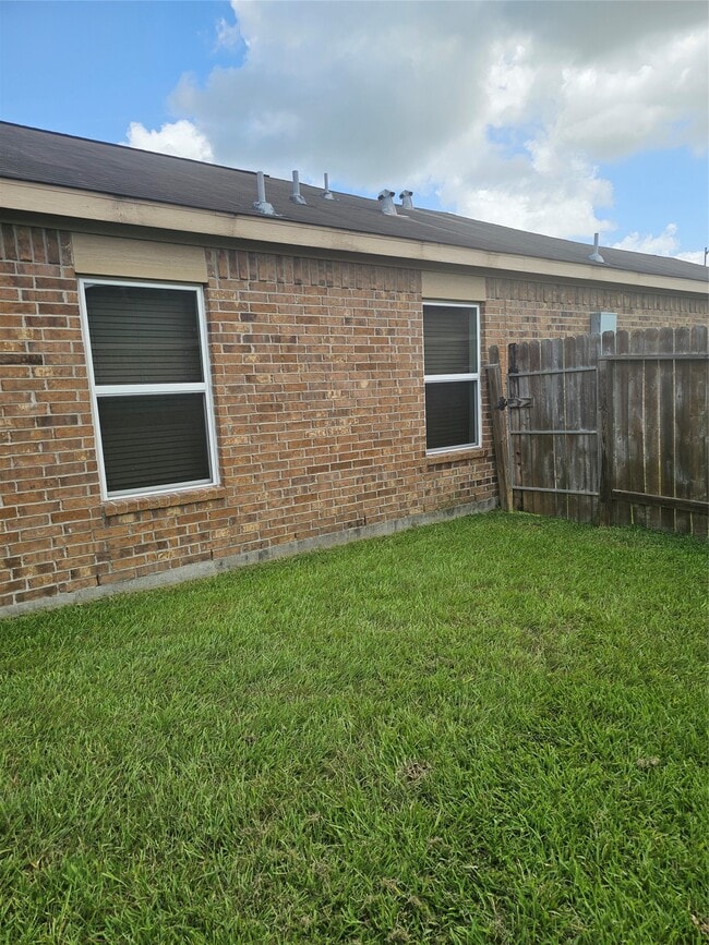 Building Photo - 5122 Sunny Parke Ln
