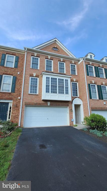 Building Photo - 43774 Smith Ferry Square