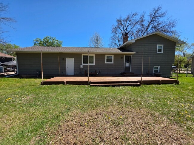 Building Photo - 3114 Kilbourne Ave
