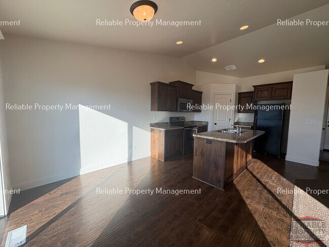 Foto del edificio - 3840 Slate Dr