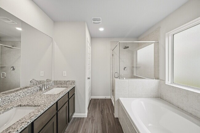 Building Photo - Beautiful, Well-Maintained 3-Bedroom, 2-Bathroom in Charleston Heights with a Fresh Open Floorplan